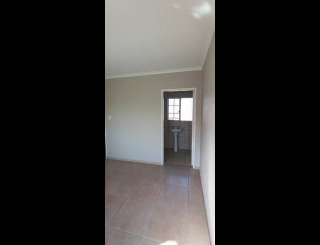 3 BEDROOM PROPERTY TO RENT IN KENLEAF
